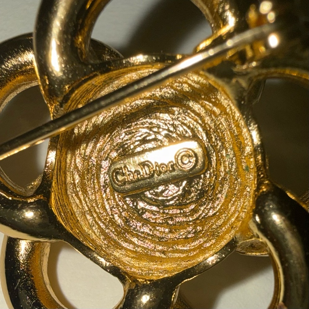 Vintage CHRISTIAN DIOR Gold Plated, Faux Pearl, Flower Shaped Brooch - Picture 3 of 3